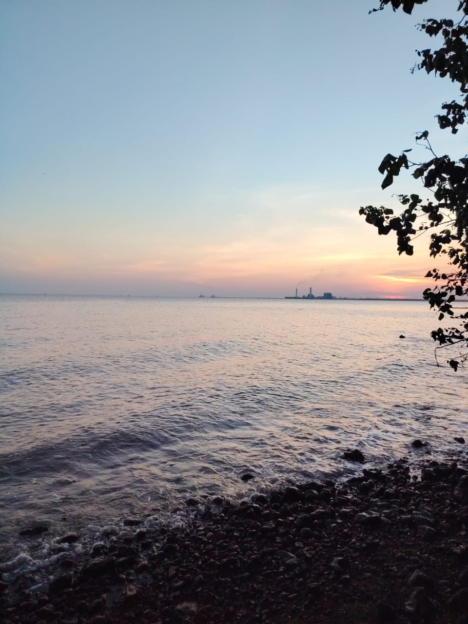 Petang yang sederhana, kenangan yang luar biasa. 🎣